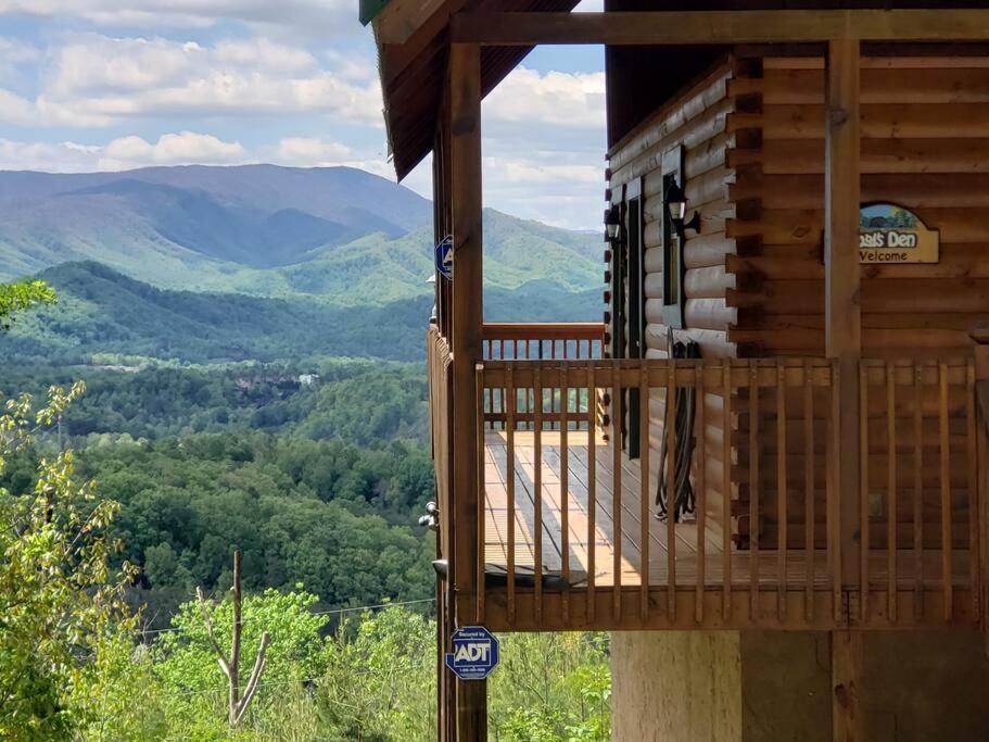Yogi'S Den: Breathtaking Views! 3 Min To Dollywood, On 1 Acre! Villa Sevierville Luaran gambar
