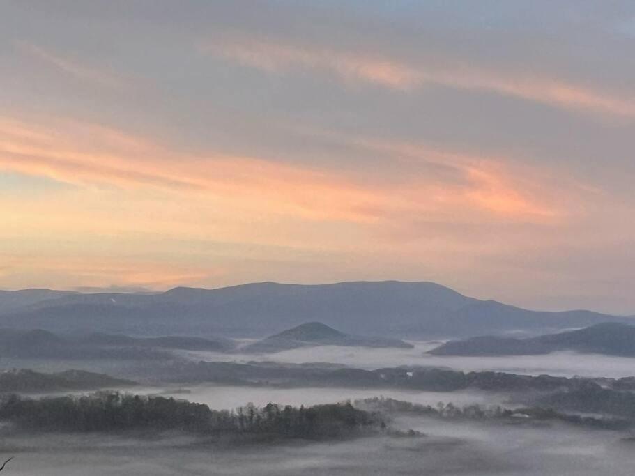 Yogi'S Den: Breathtaking Views! 3 Min To Dollywood, On 1 Acre! Villa Sevierville Luaran gambar