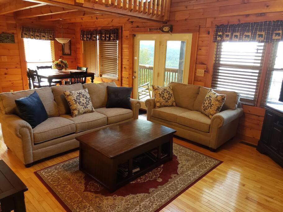 Yogi'S Den: Breathtaking Views! 3 Min To Dollywood, On 1 Acre! Villa Sevierville Luaran gambar