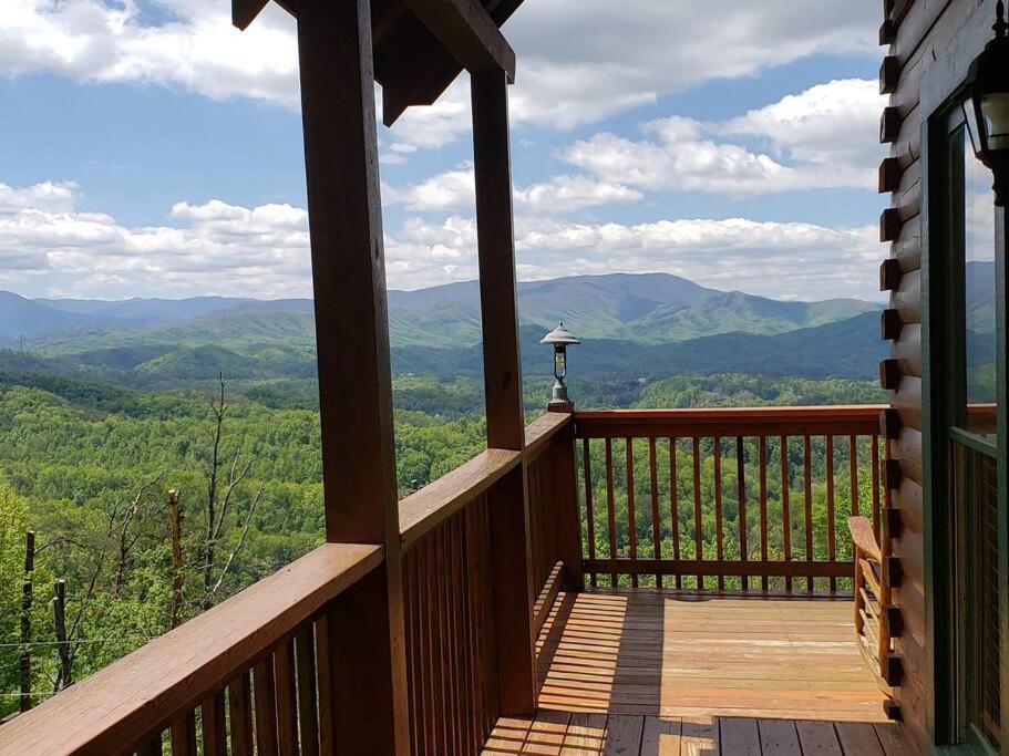 Yogi'S Den: Breathtaking Views! 3 Min To Dollywood, On 1 Acre! Villa Sevierville Luaran gambar