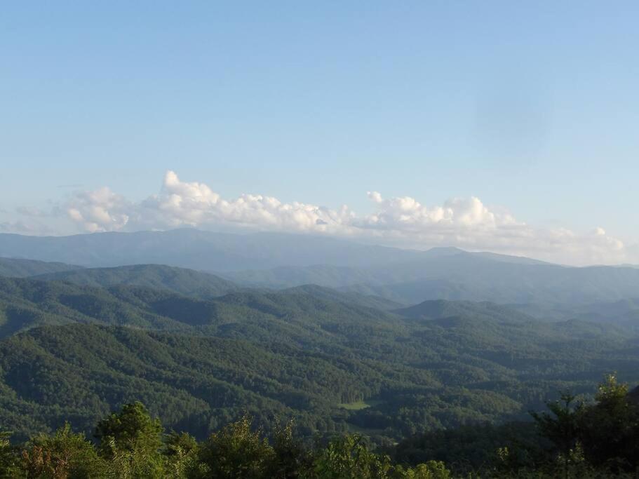 Yogi'S Den: Breathtaking Views! 3 Min To Dollywood, On 1 Acre! Villa Sevierville Luaran gambar
