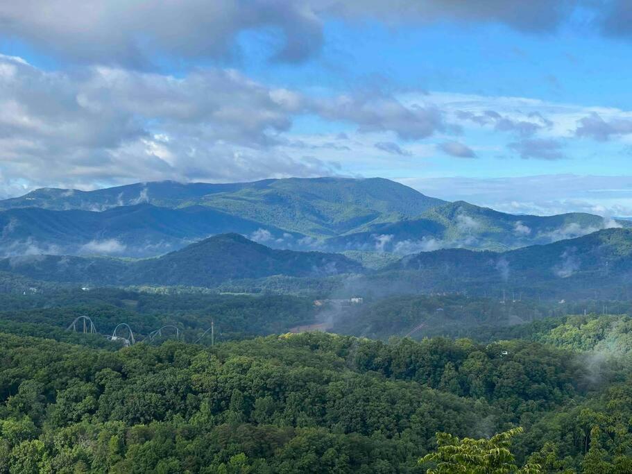 Yogi'S Den: Breathtaking Views! 3 Min To Dollywood, On 1 Acre! Villa Sevierville Luaran gambar