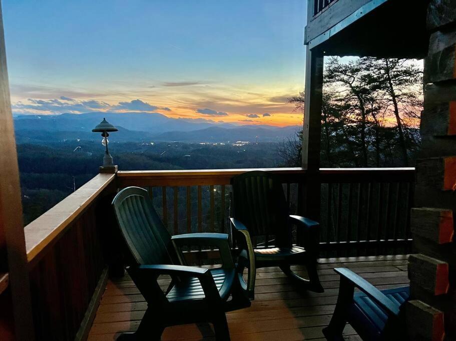 Yogi'S Den: Breathtaking Views! 3 Min To Dollywood, On 1 Acre! Villa Sevierville Luaran gambar