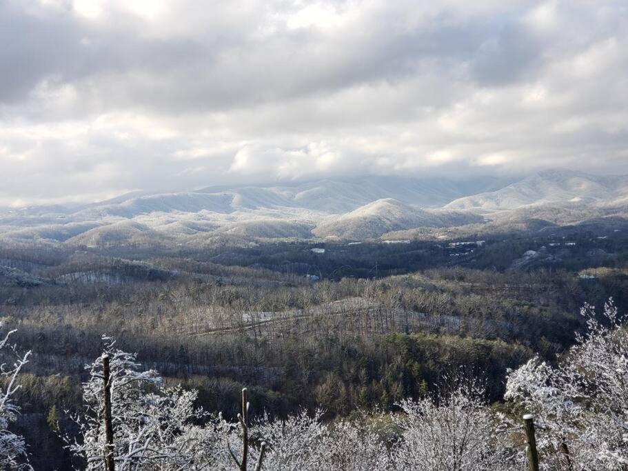 Yogi'S Den: Breathtaking Views! 3 Min To Dollywood, On 1 Acre! Villa Sevierville Luaran gambar